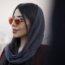 آنیتا شریعتی